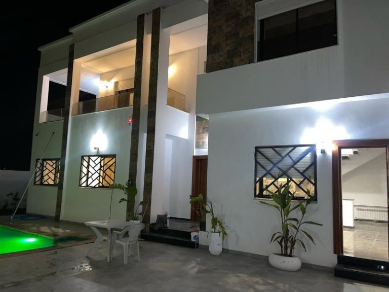 V569 villa saly luxe
