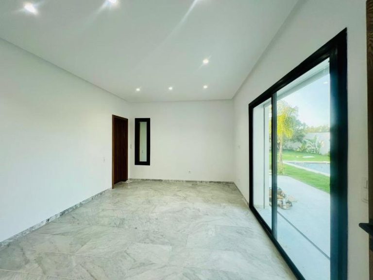 V554 villa la fontaine villa sud el bessbessia