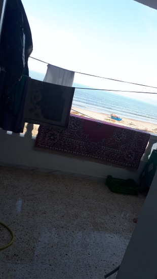 6 appartements &agrave; bord de la mer