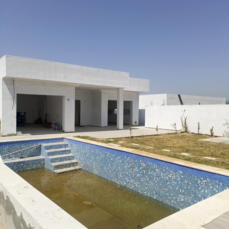 Av villa 500m avec piscine &agrave; hammamet sud