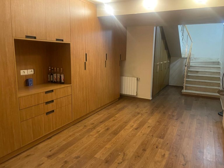 Triplex avec piscine &agrave; cit&eacute; el khalil