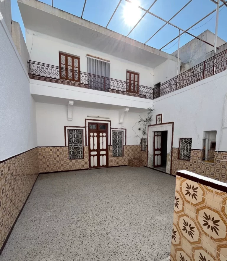 Belle maison traditionnelle &agrave; beni khiar dar 3arby