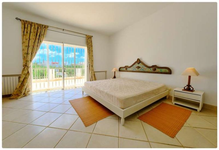 V558 villa ruby bella villa