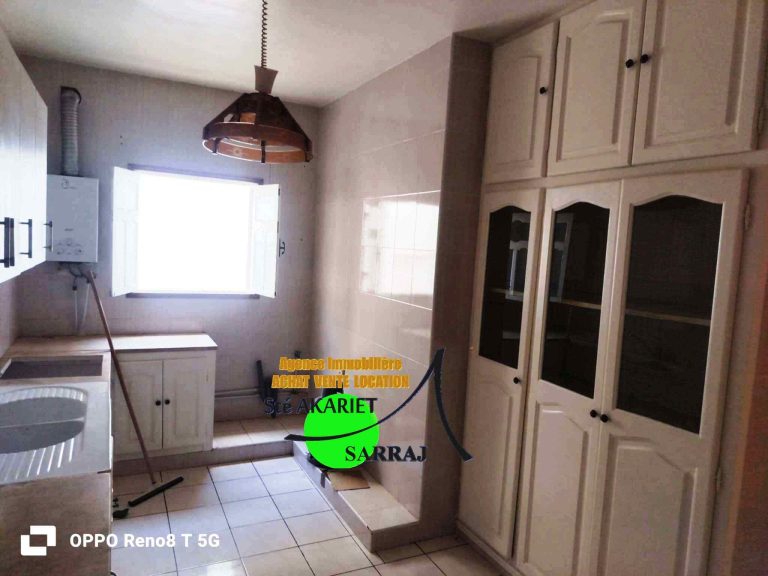 Appartement s2 pr&eacute;s avenue el taoufik cit&eacute; riadh