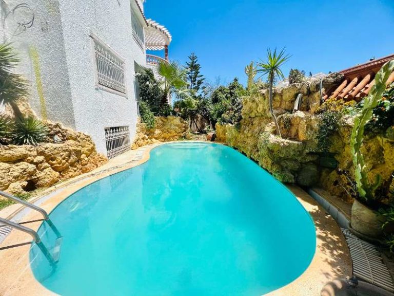 V482 villa royale mahrsi d