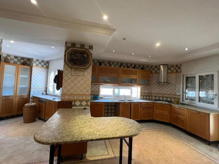 V482 villa royale mahrsi d