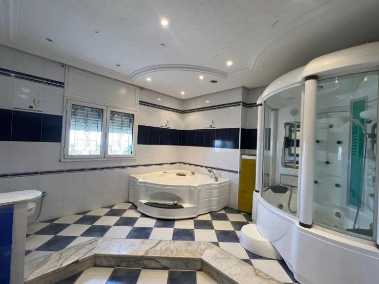 V482 villa royale mahrsi d