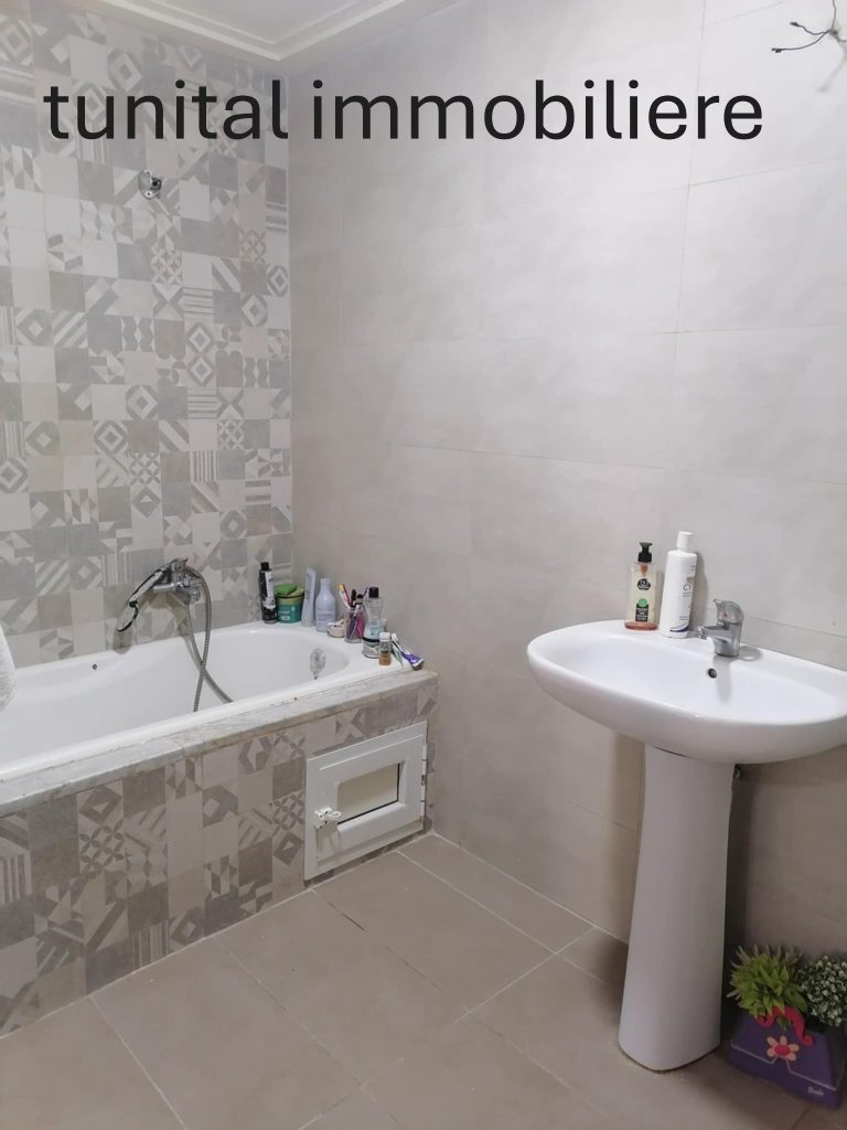 L'aouina appartement au 5 &eacute;m&eacute; &eacute;tage