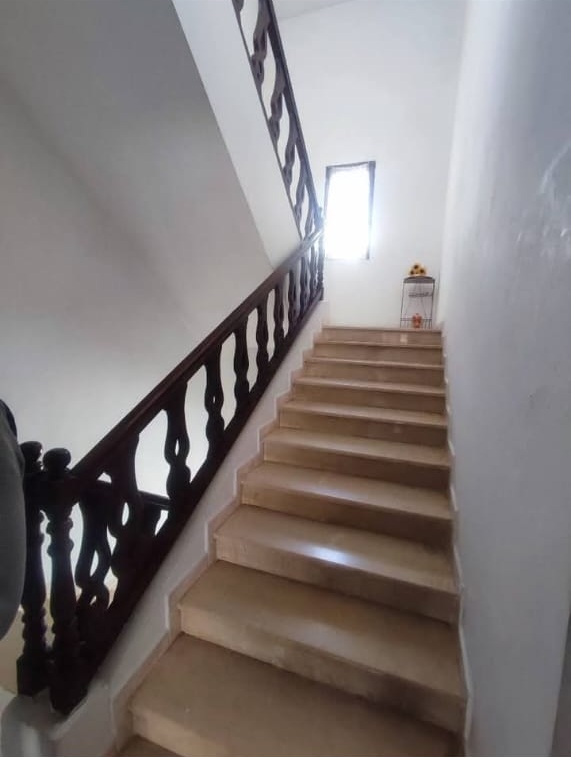 Villa 2 niveaux titr&eacute;e ennasr 1