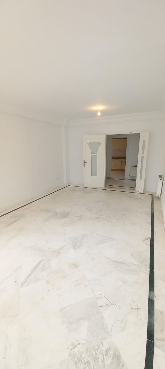 S3 &agrave; l'aouina cit&eacute; palmeraies