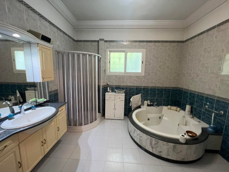 V380 villa karam hammamet corniche t