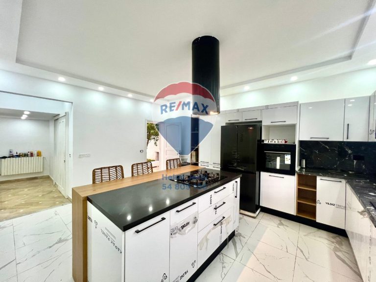 Villa retap&eacute; &agrave; neuf marsa riiadh