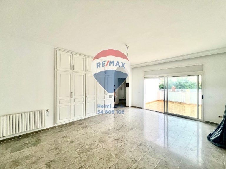 Villa retap&eacute; &agrave; neuf marsa riiadh