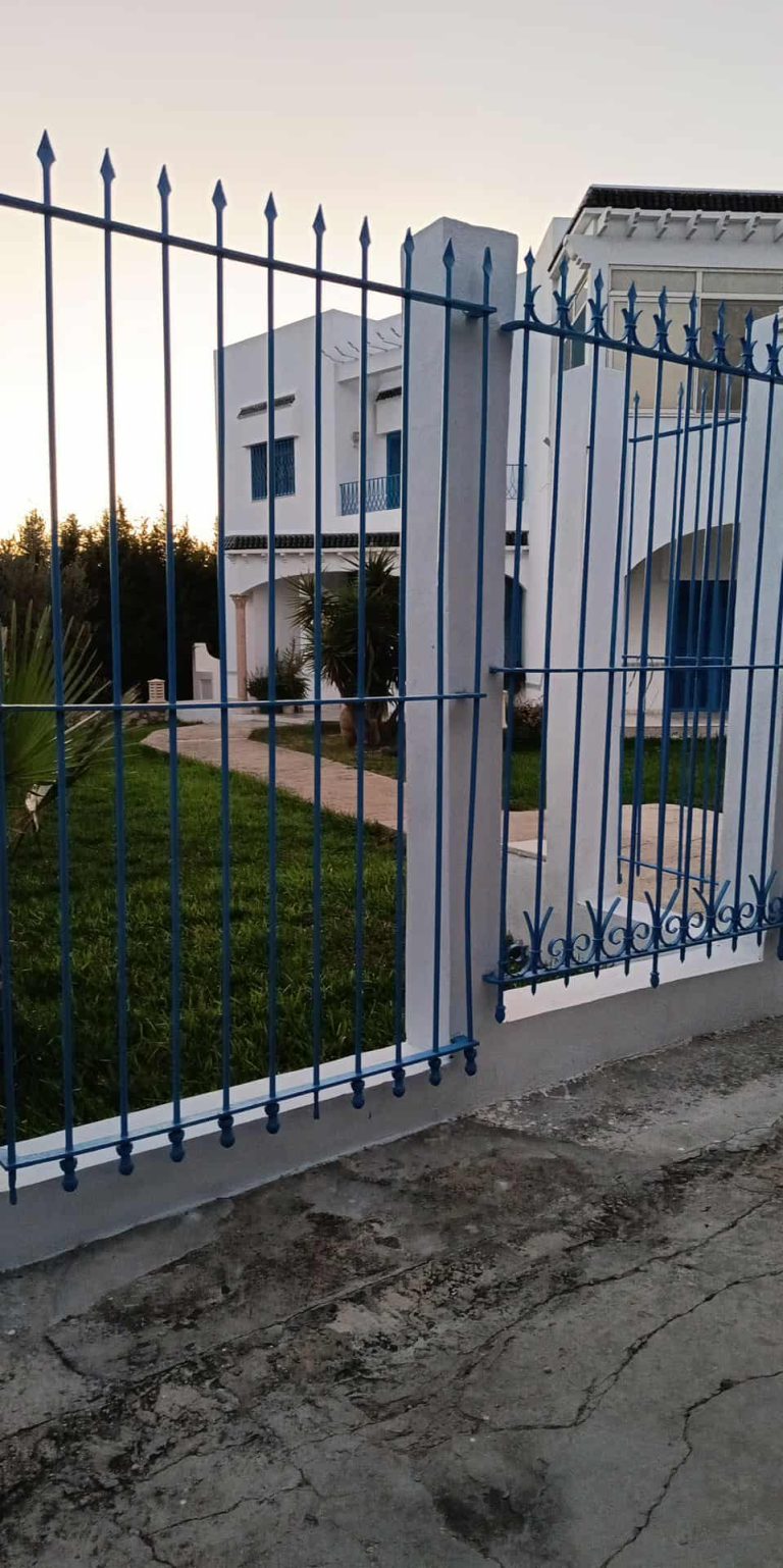 Villa de 500 m2 b&acirc;tie sur un terrain agricole