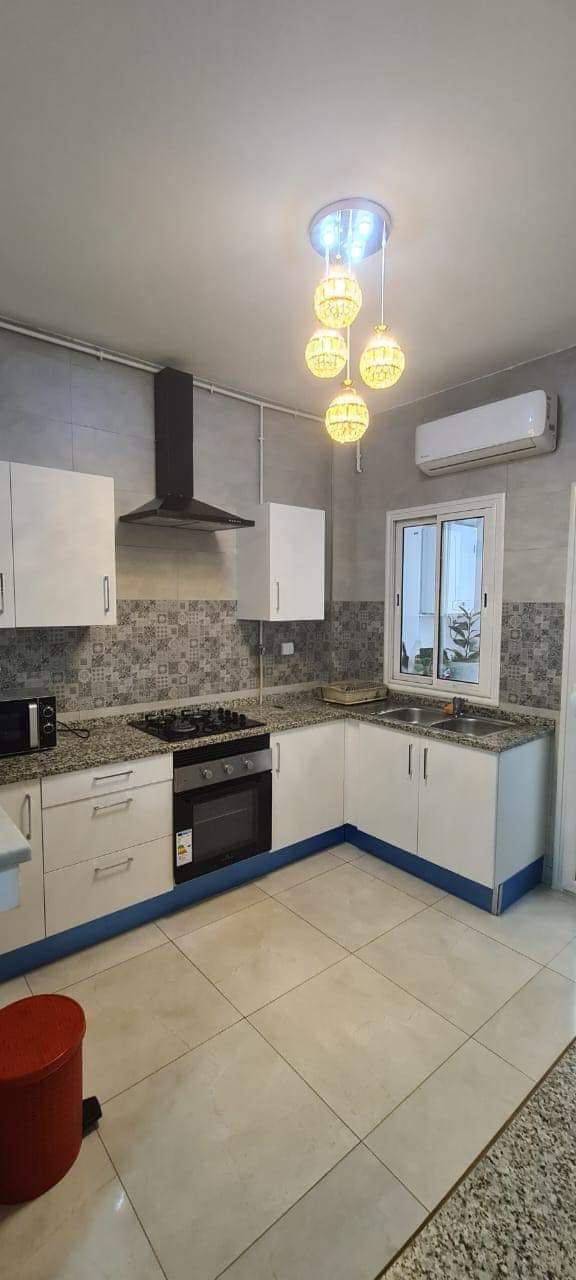 Un s 2 y compris meuble ideal pour investissement