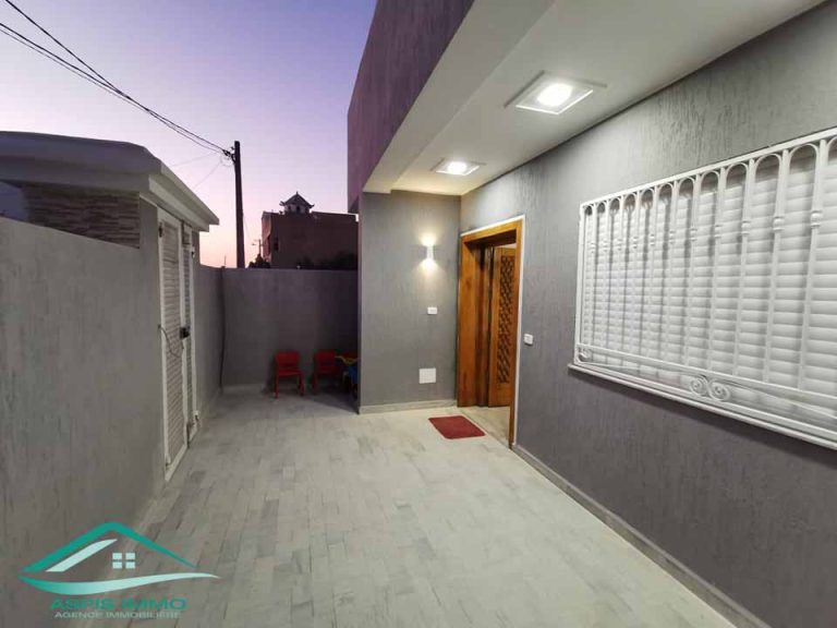Vt984 maison 182 m2 &agrave; cit&eacute; ksibah kelibia