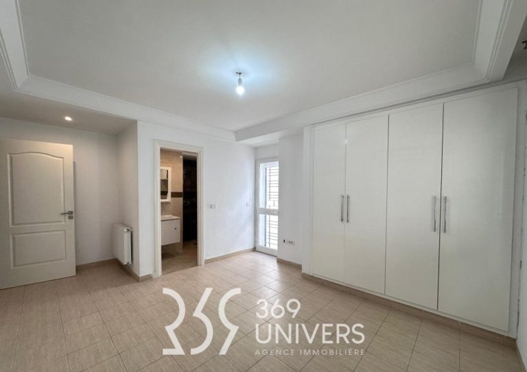 Appartement avec terrasse &agrave; la marsa ref sh029