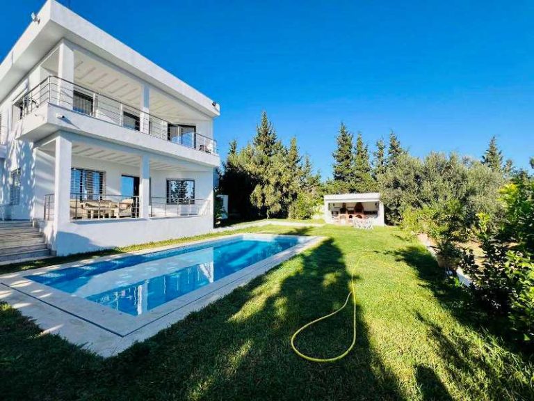 V584 villa la cigale bella villa