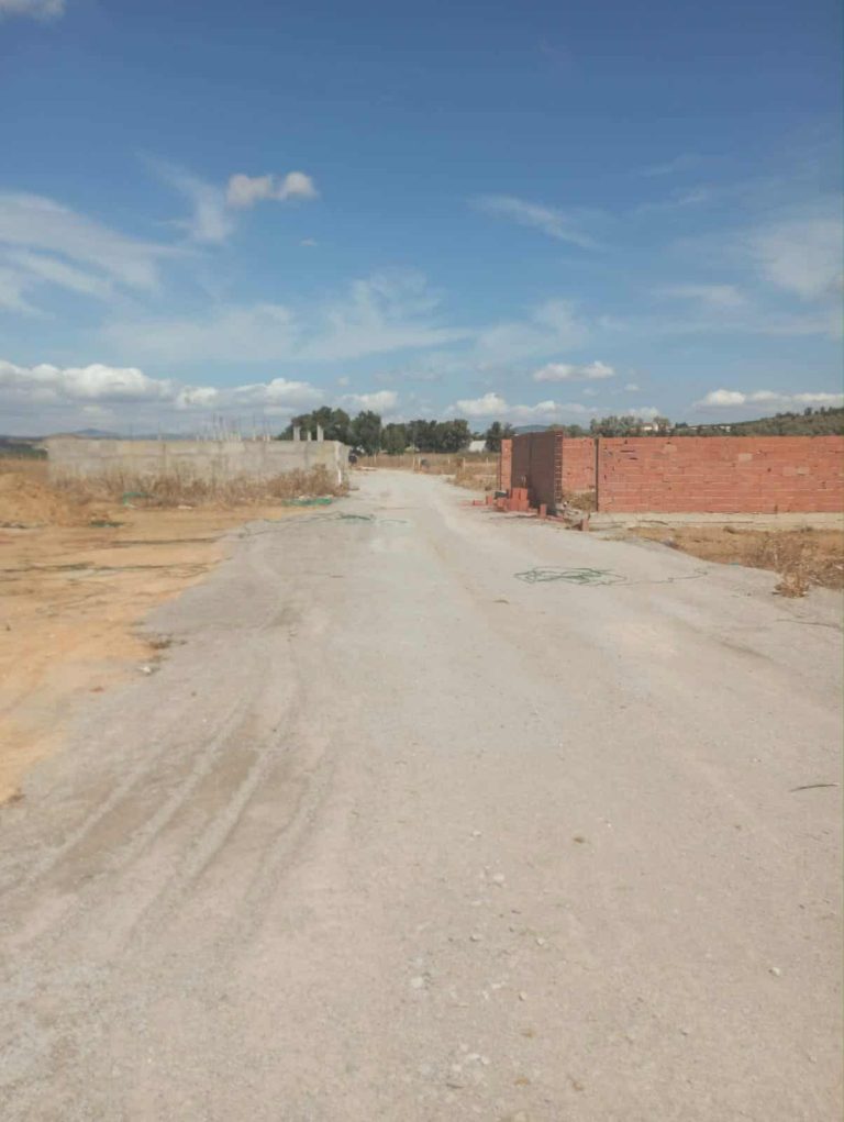 Av terrain de 240m pas loin de hammamet yasmine