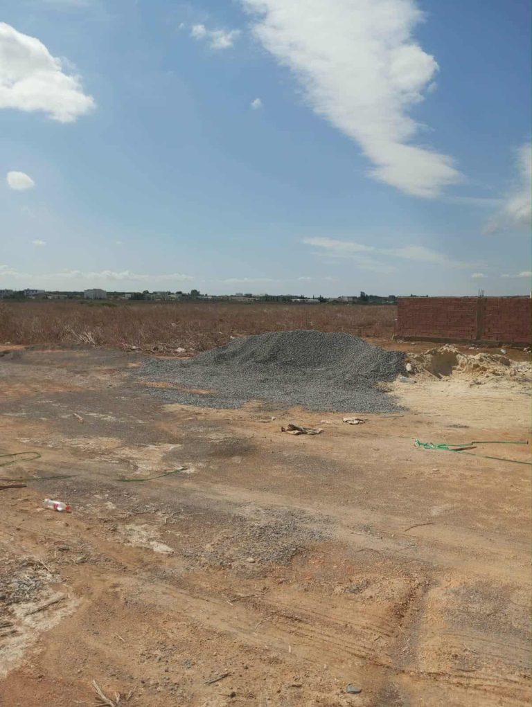 Av terrain de 240m pas loin de hammamet yasmine