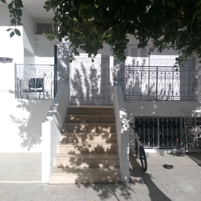 Un villa s plus 3 &agrave; el yasminette ben arous