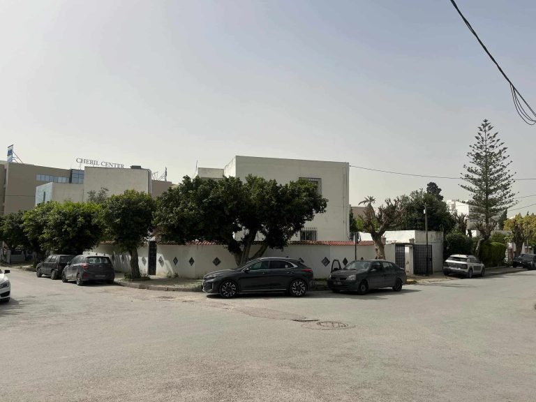 Vend villa 2 &eacute;tages s&eacute;par&eacute;