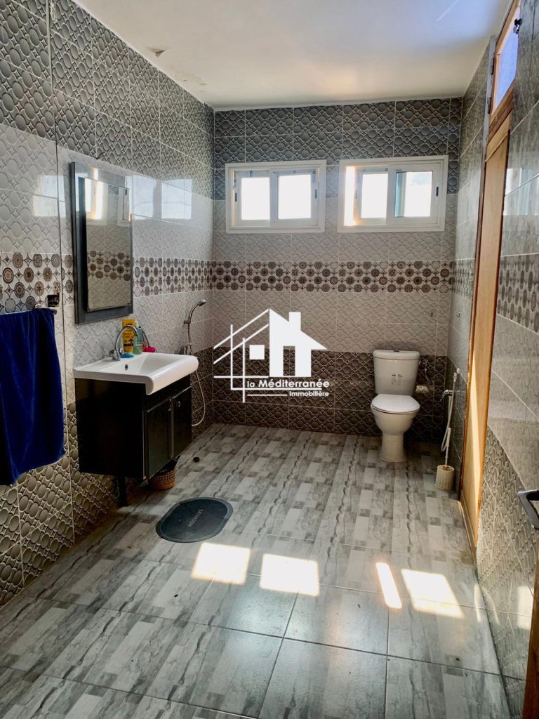 Duplex s4 &agrave; bayrem etounsi