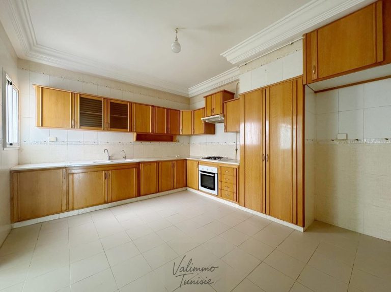 Appartement s4 &agrave; jardin d'el menzah