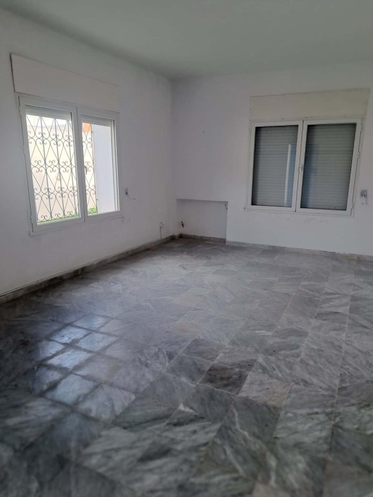 Villa 382 m2 &agrave; raoued