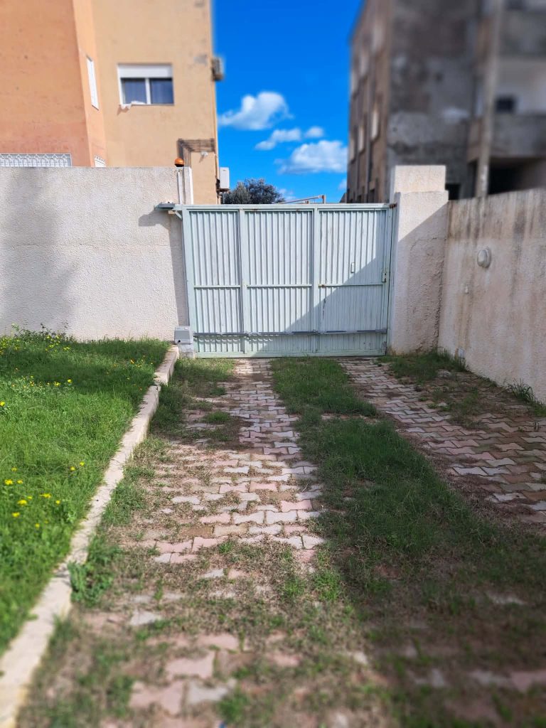 Villa 382 m2 &agrave; raoued