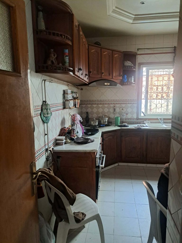 Villa de deux niveaux s&eacute;par&eacute;s &agrave; el mnihla