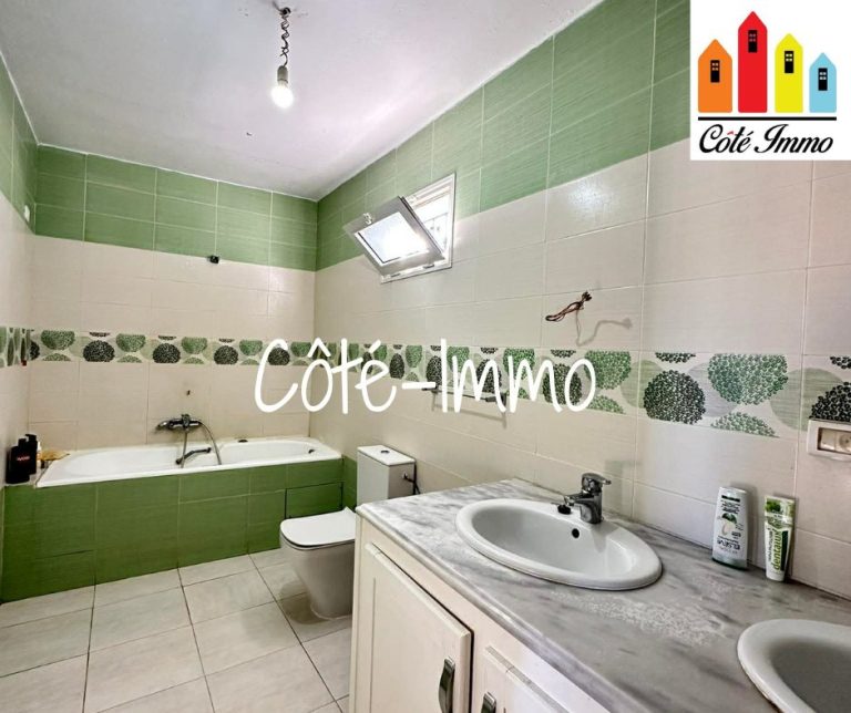 Petit immeuble &agrave; boumhal bassatine