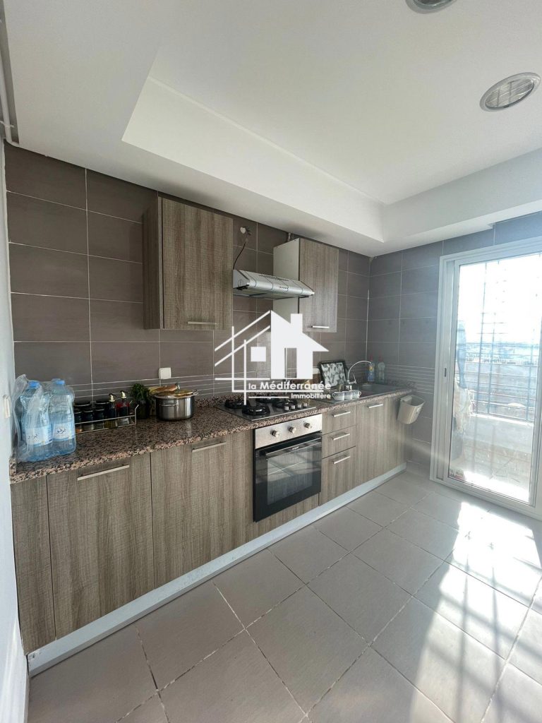 Un appartement s3 au bardo 2 ras tabia