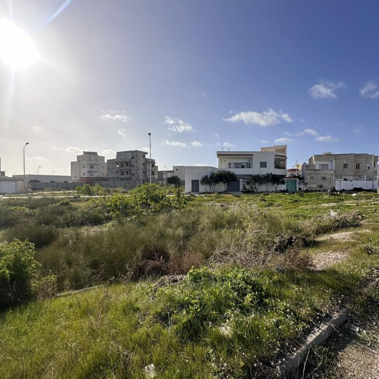 Terrain de 631 m2 double fa&ccedil;ade