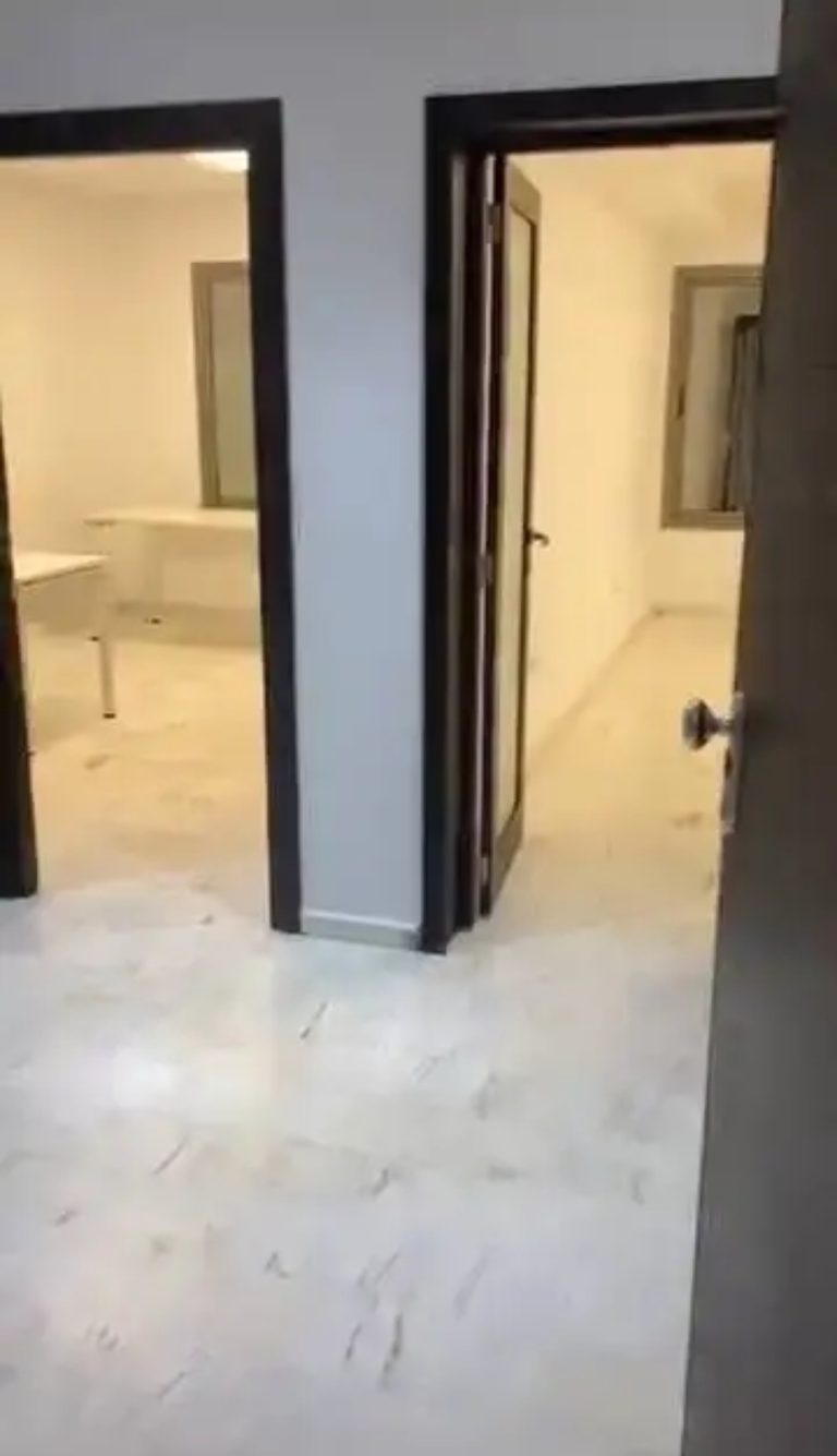 Bureau h2 1er &eacute;tage au belv&eacute;d&egrave;re