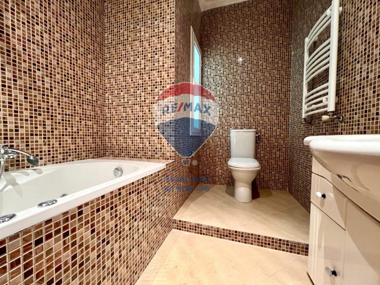 Immeuble &agrave; la goulette