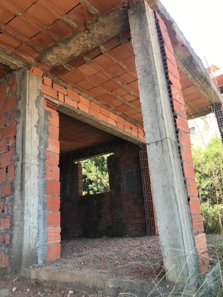 Maison inachev&eacute;e &agrave; tabarka