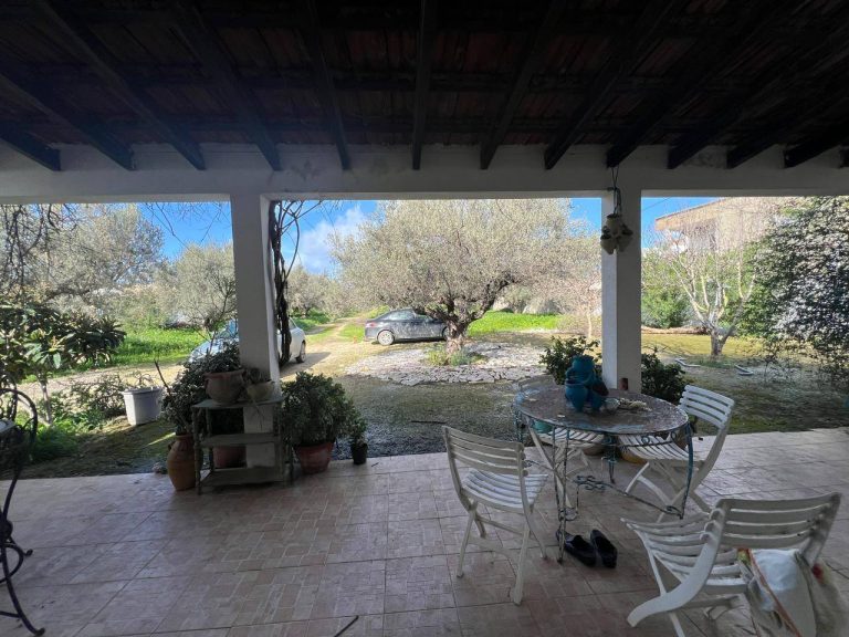 Un superbe terrain avec maison &agrave; sidi younes