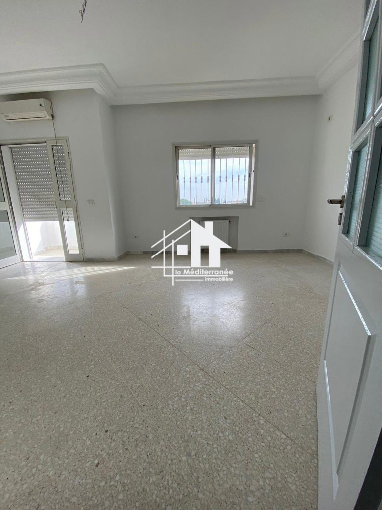Appartement s2 rdc &agrave; bayrem etounsi