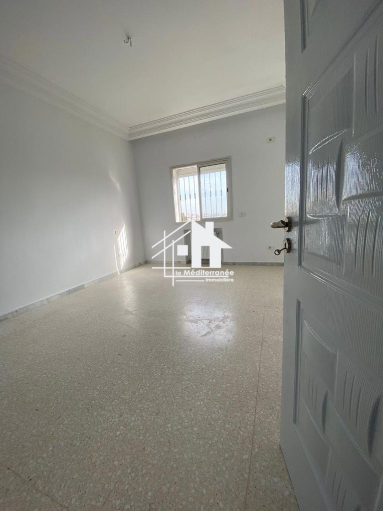 Appartement s2 rdc &agrave; bayrem etounsi