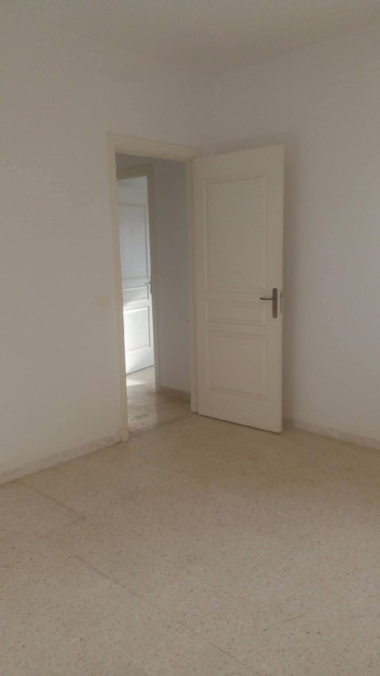 Appartement au mourouj cinque