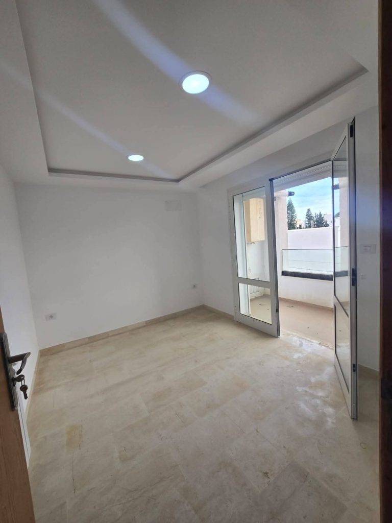 Appartement s3 kantaoui &agrave;2&eacute;me position de la plage