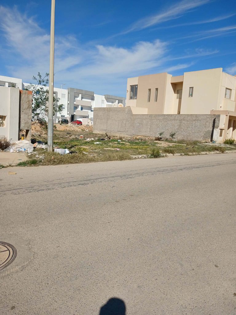 Terrain a cit&eacute; ons 3 sakiet ezzit sfax
