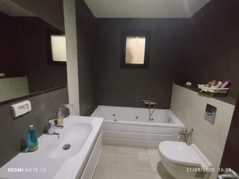 Une maison moderne sise dans le coin