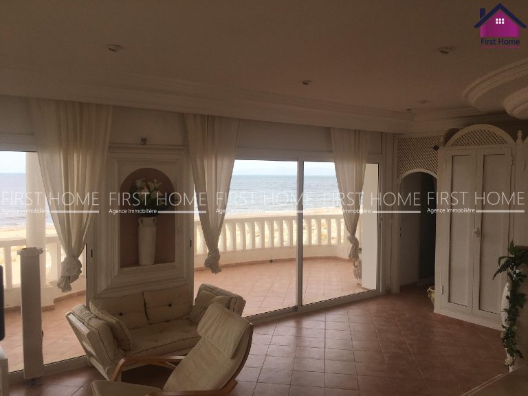 Villa pied dand l'eau