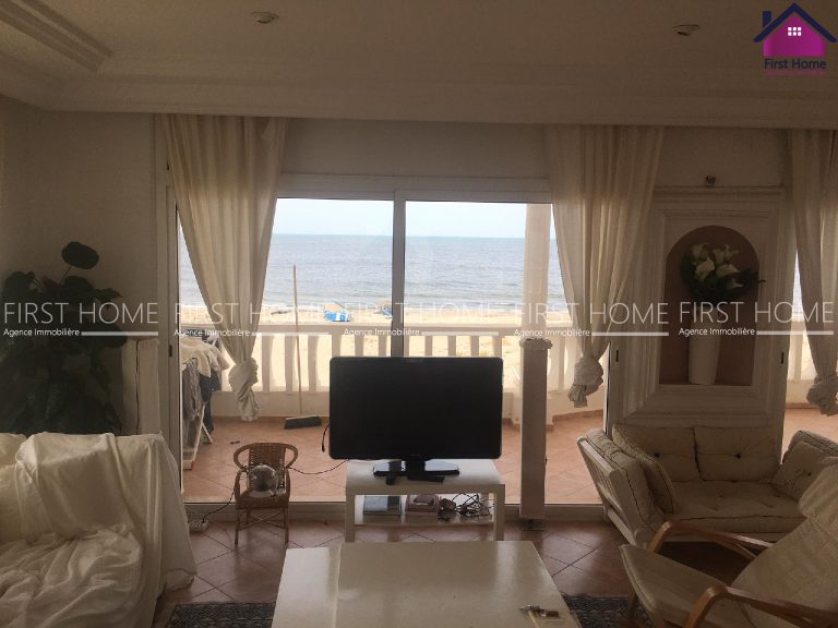 Villa pied dand l'eau