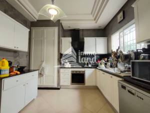 Triplex avec piscine aux jardins del