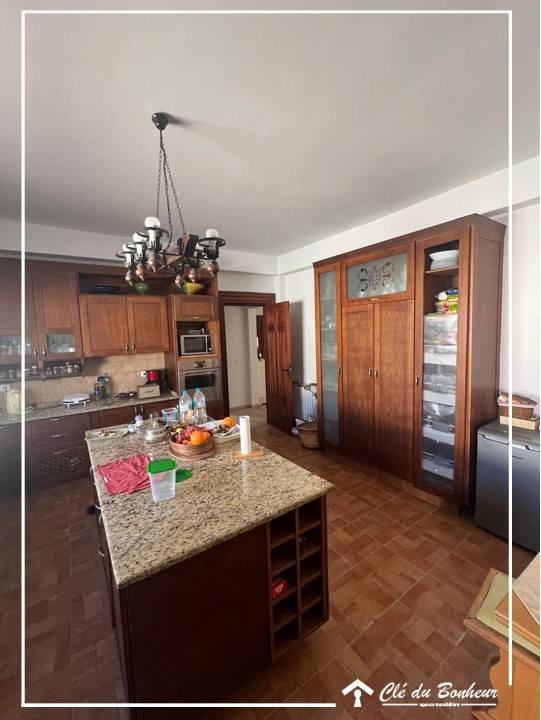 Villa spacieuse plain pied avec piscine