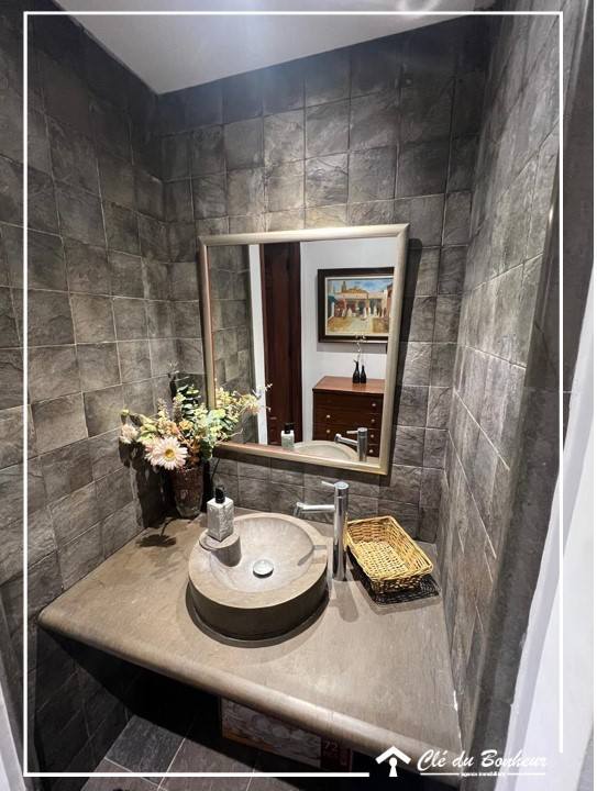 Villa spacieuse plain pied avec piscine