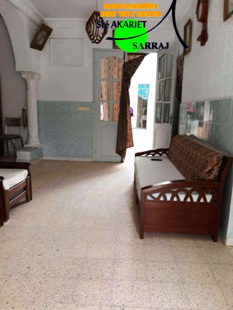 Maison r1 &agrave; khzema ouest pr&eacute;s de mosqu&eacute;e msadek